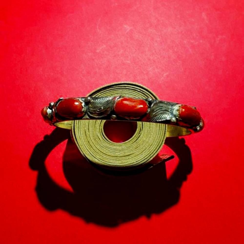 Vintage Rare Native American Simplicio 925 Coral Leaf Bracelet